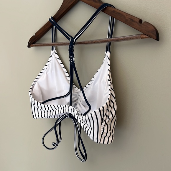 Never worn - reversible bikini with pads - Picture 7 of 15